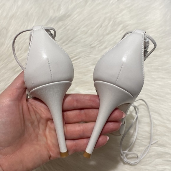 Gianvito Rossi Crystal T-string pointed toe pump size 39EU - Picture 8 of 14